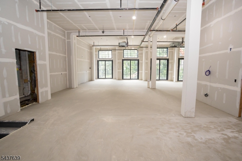 15 Paterson Ave Property Photo 6
