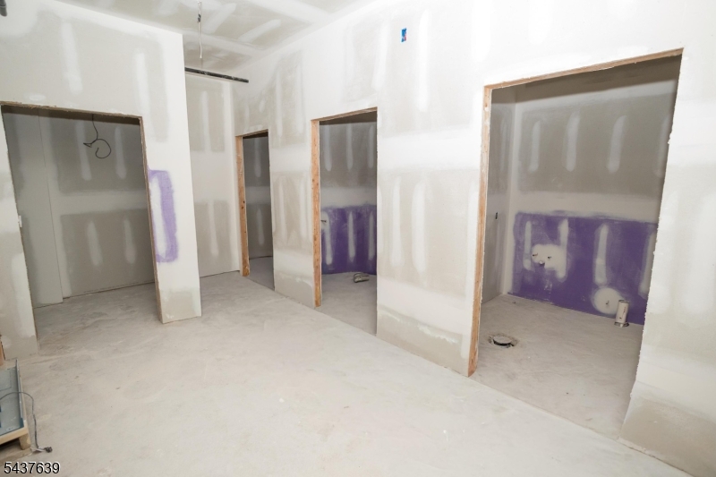 15 Paterson Ave Property Photo 11
