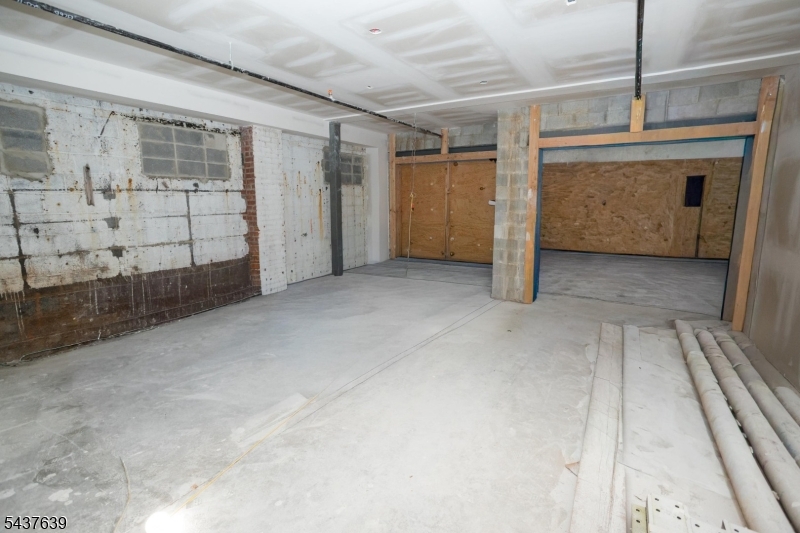 15 Paterson Ave Property Photo 12