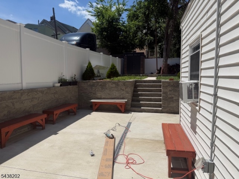 149 Camden St Property Photo 10