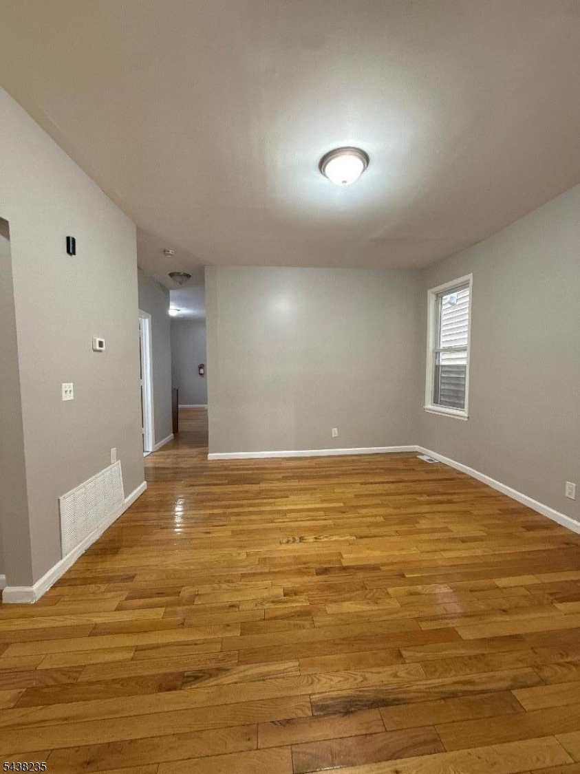 420 Jelliff Ave Property Photo 3