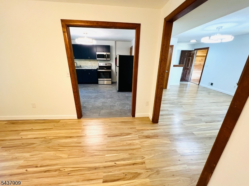 272 E Washington Ave 272 Property Photo 8
