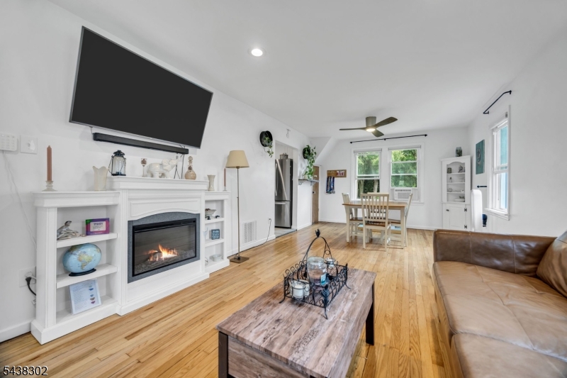 182 Baltimore Ave Property Photo 1