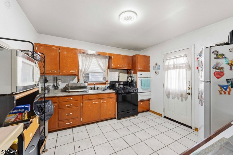 2072 Elizabeth Ave Property Photo 7