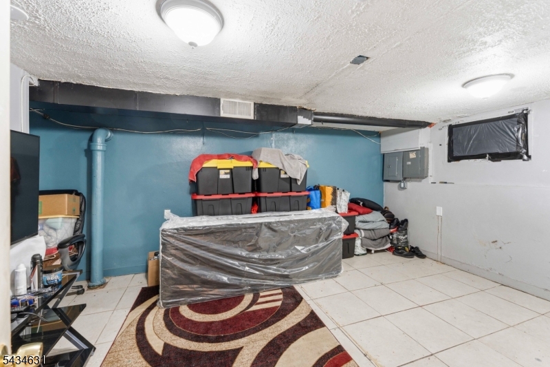 2072 Elizabeth Ave Property Photo 13