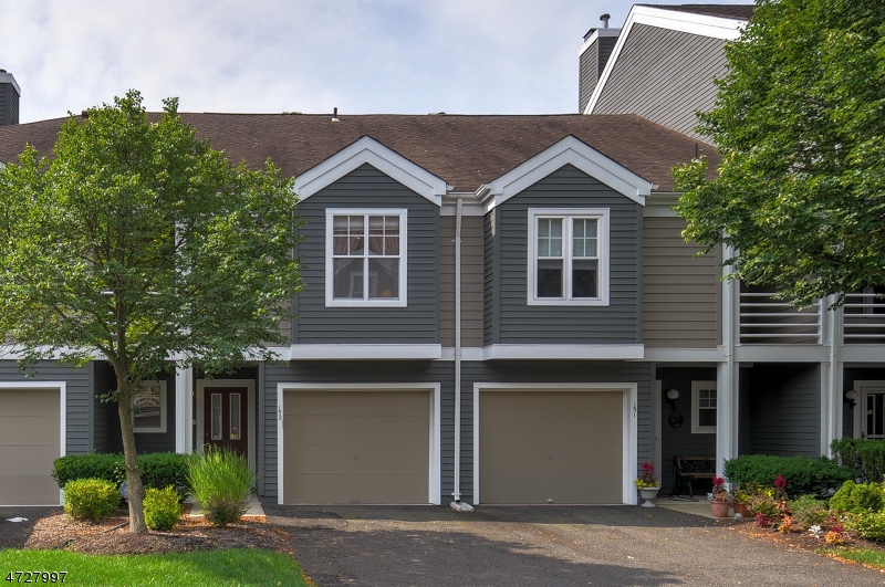 152 Bonney Ct Property Photo 1