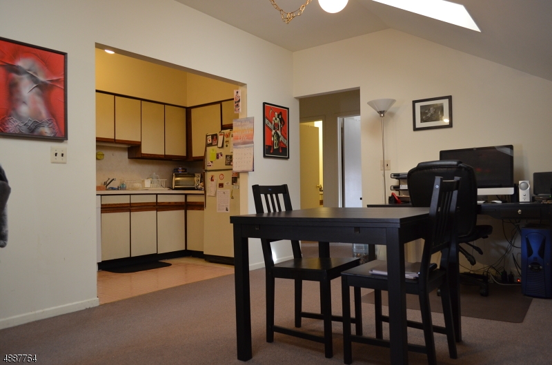 50 Cook Ave 3a Property Photo 8