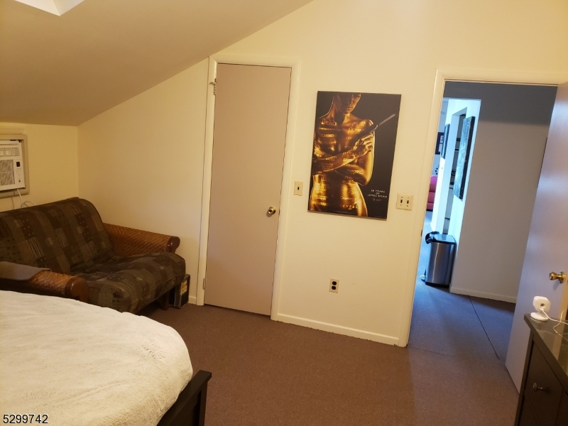 50 Cook Ave 3a Property Photo 12