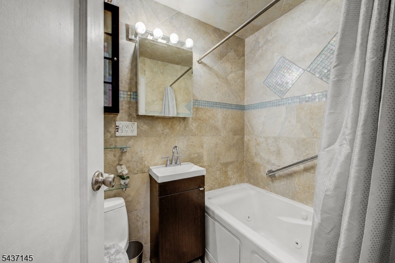 33 62nd Street 1 Property Photo 15