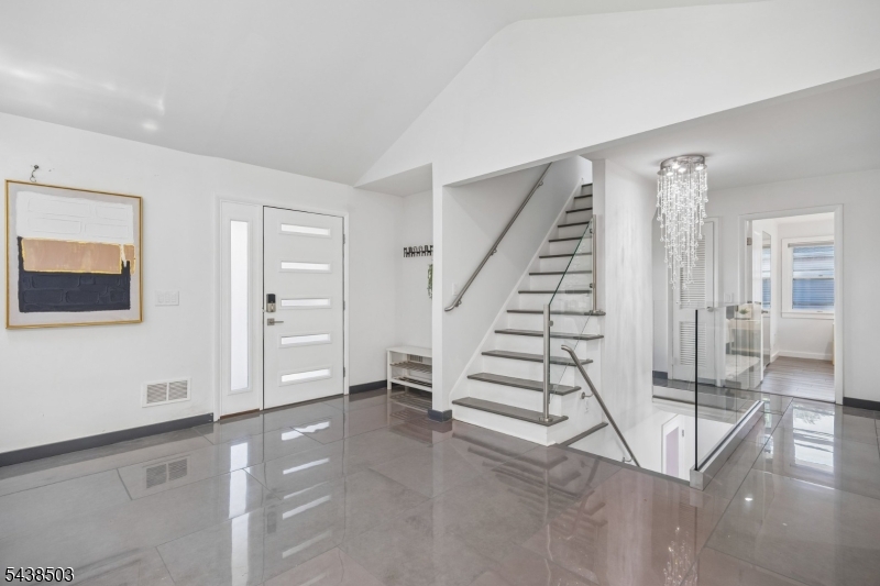 13 Munsey Rd Property Photo 4
