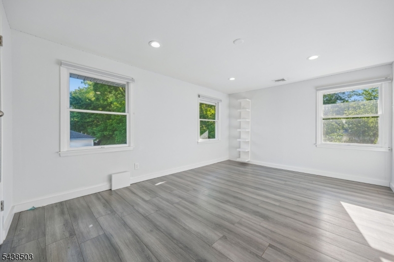 13 Munsey Rd Property Photo 25