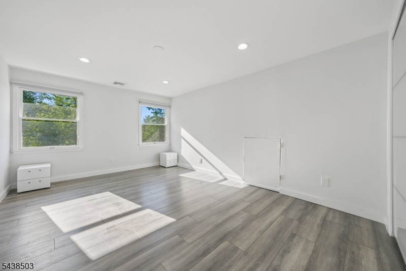 13 Munsey Rd Property Photo 27