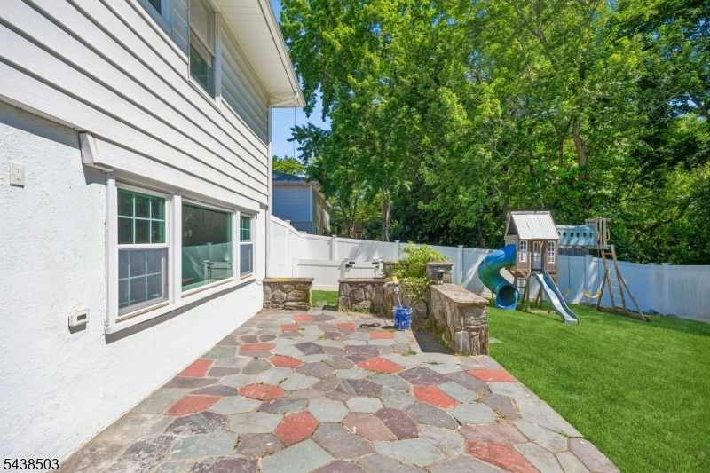 13 Munsey Rd Property Photo 41