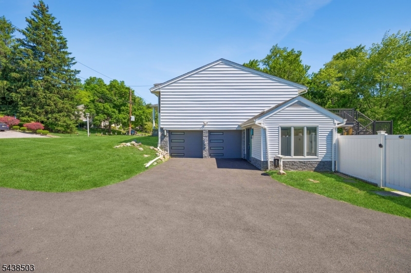 13 Munsey Rd Property Photo 42