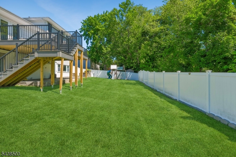 13 Munsey Rd Property Photo 43