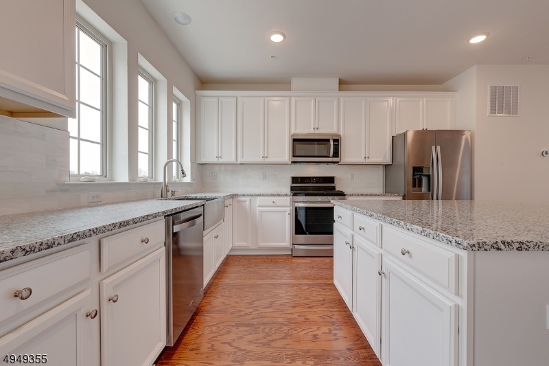 15 Braeburn Ct Property Photo 4