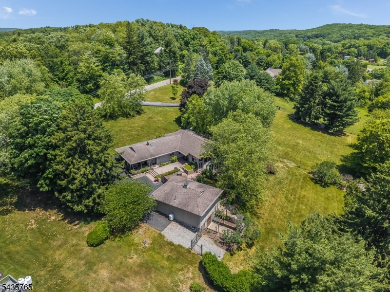 219 W Valley Brook Rd Property Photo 41