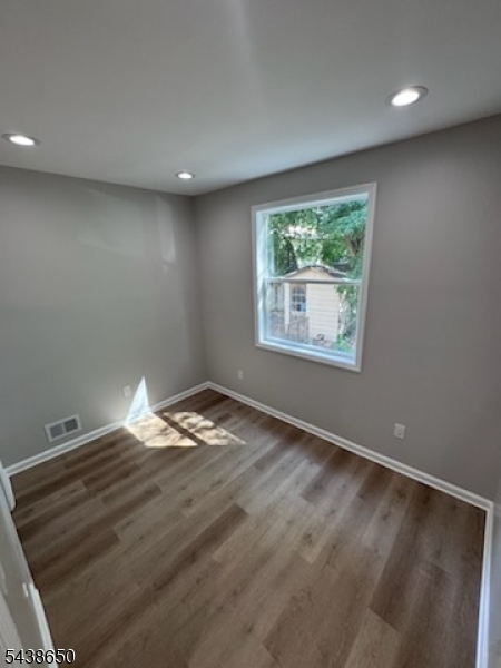 64 Llewellyn Ave 1 Property Photo 13