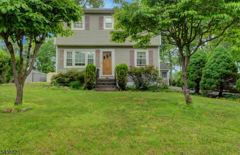 36 Hemlock Ave Property Photo 1