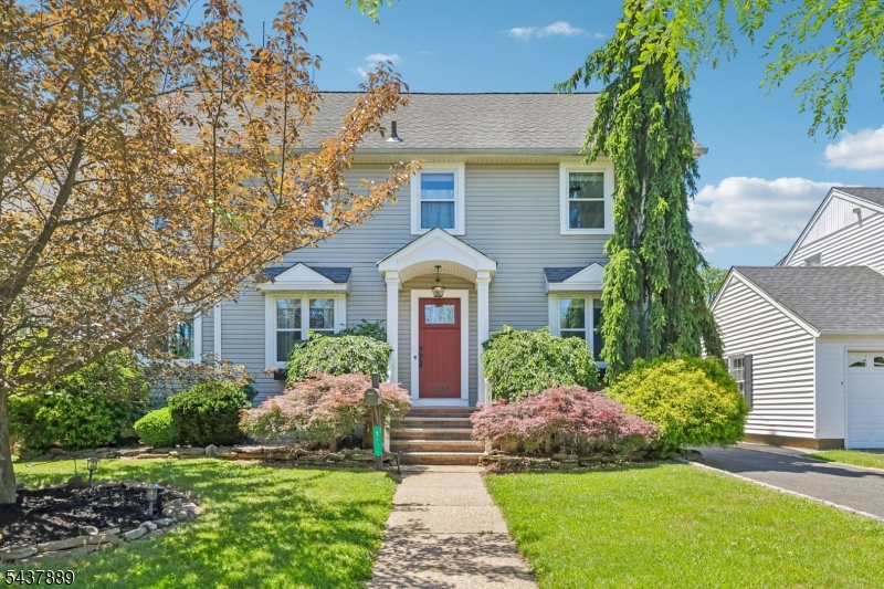 1032 Kipling Rd