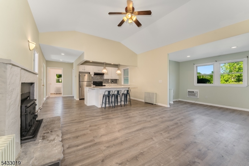 19 Columbus Cir Property Photo 9