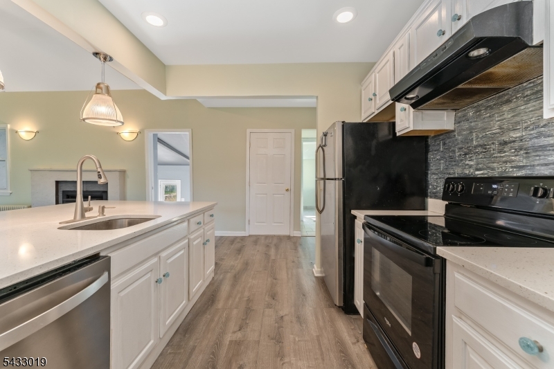 19 Columbus Cir Property Photo 13