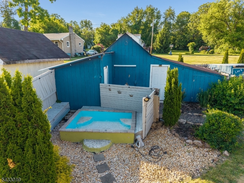 19 Columbus Cir Property Photo 33