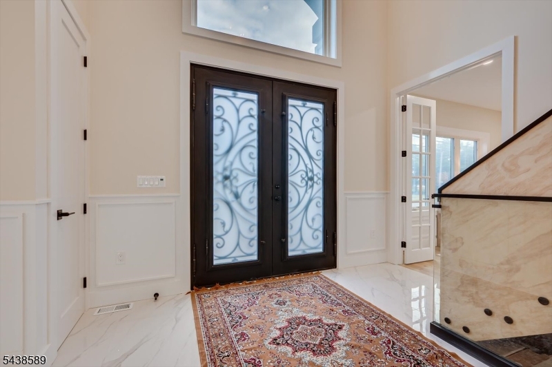 54 Nevsky St Property Photo 6