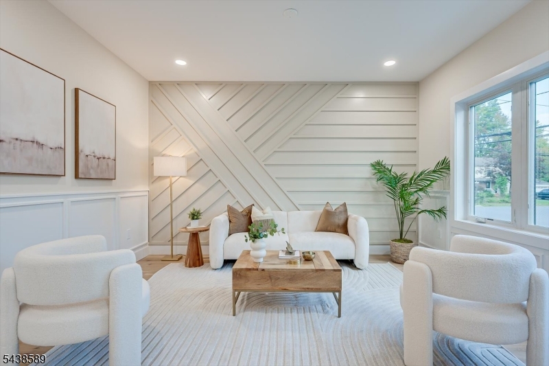 54 Nevsky St Property Photo 8