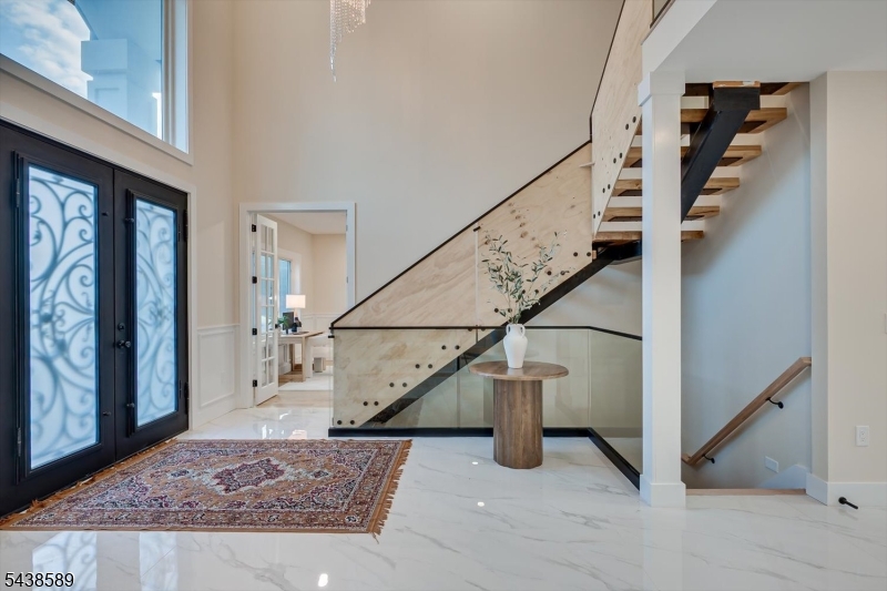 54 Nevsky St Property Photo 11