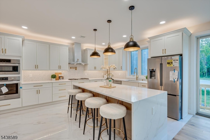54 Nevsky St Property Photo 17