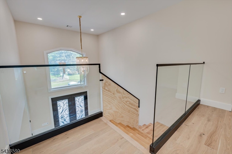 54 Nevsky St Property Photo 44