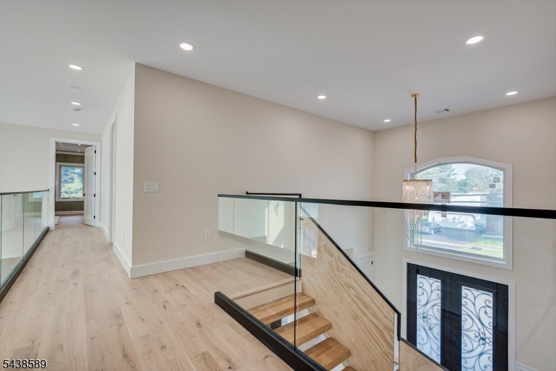54 Nevsky St Property Photo 45