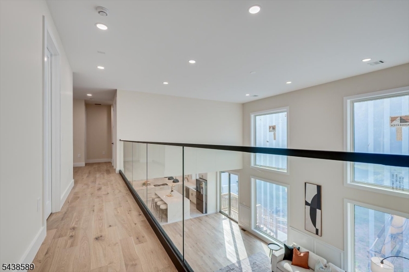 54 Nevsky St Property Photo 47