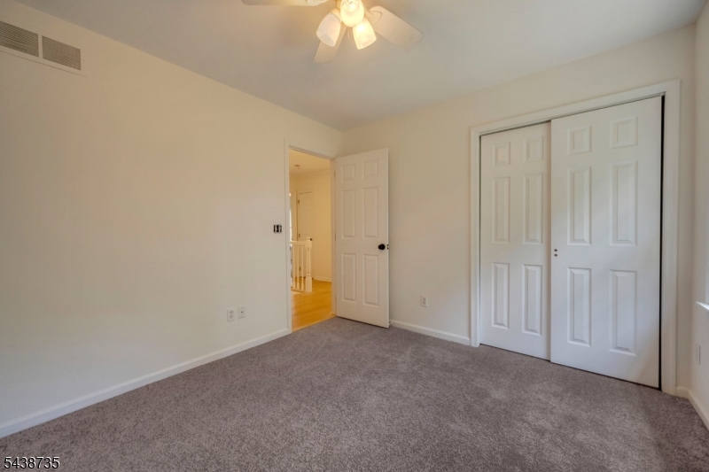8 Glen Eagles Rd Property Photo 25