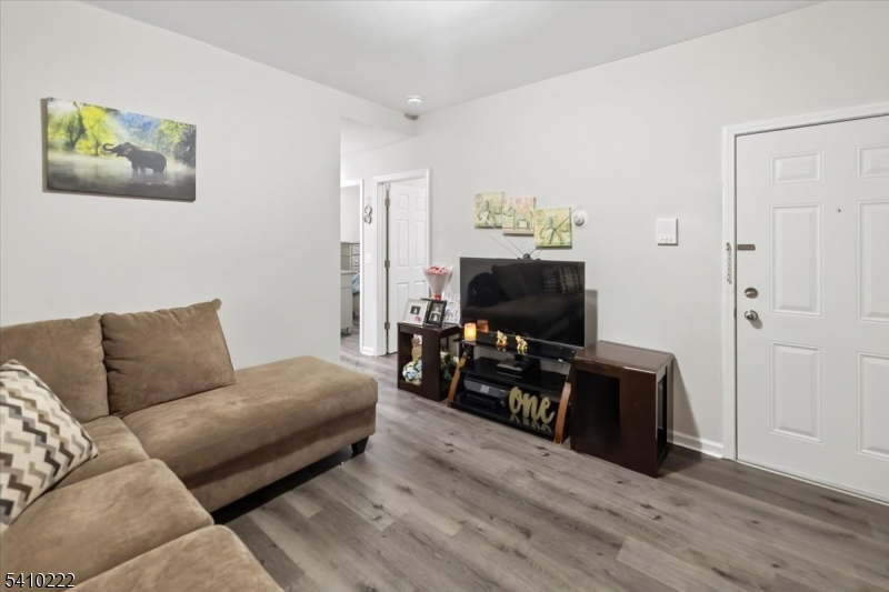 164 Parker St Property Photo 12