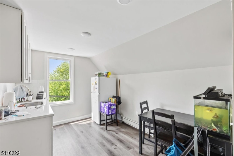 164 Parker St Property Photo 18
