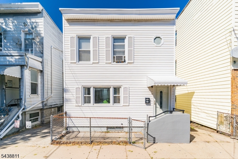 164 Hopkins Ave Property Photo 1