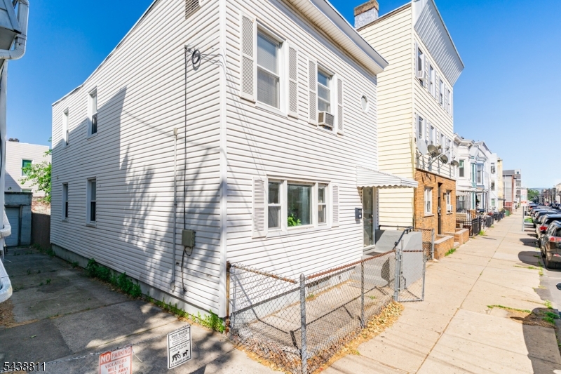 164 Hopkins Ave Property Photo 21