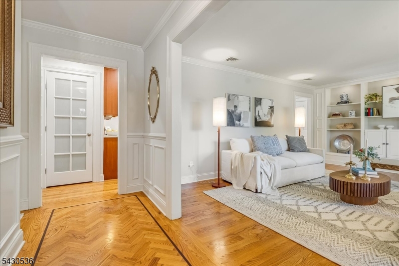 50 Elizabeth St Property Photo 4