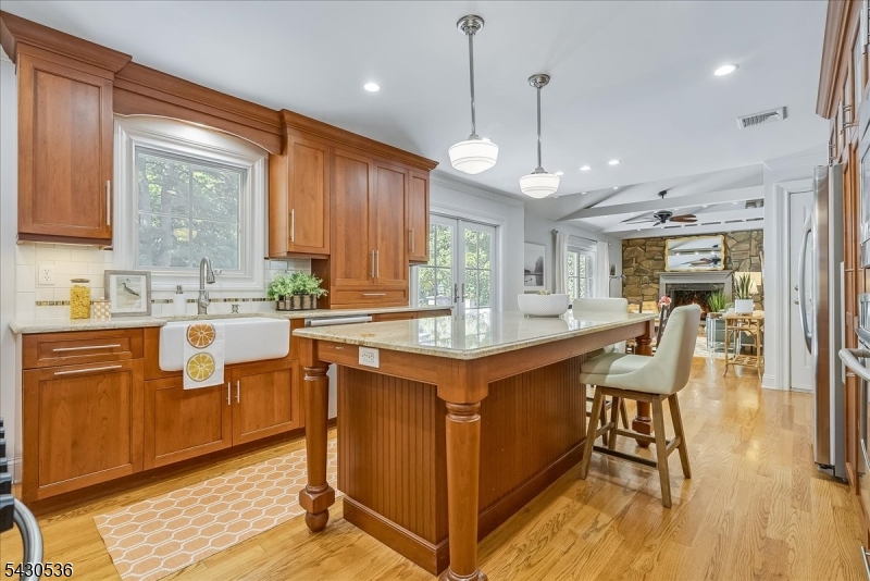 50 Elizabeth St Property Photo 8