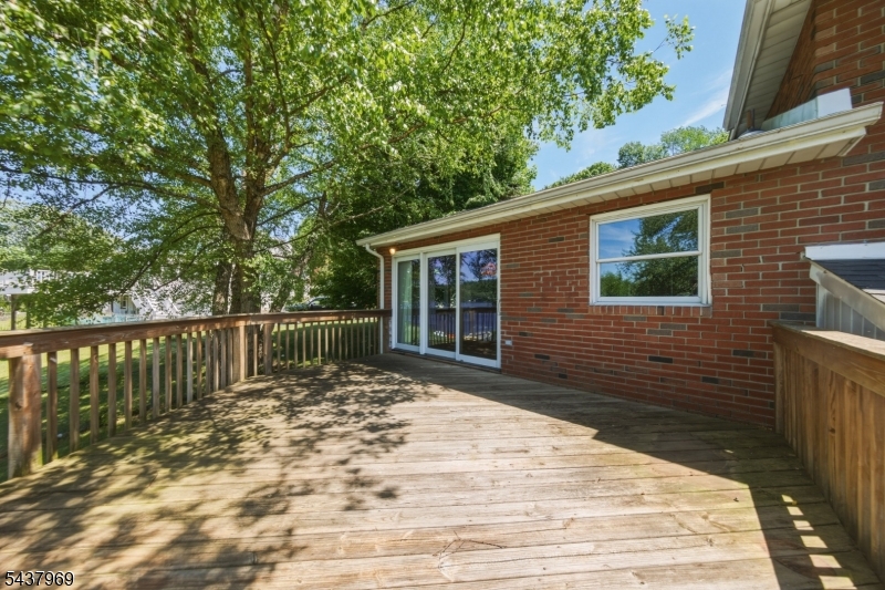 11 Koclas Dr Property Photo 10