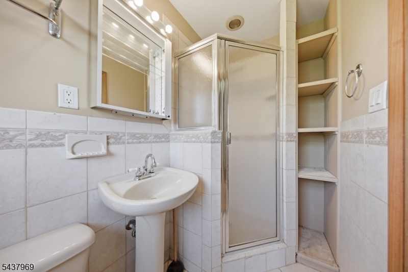 11 Koclas Dr Property Photo 22