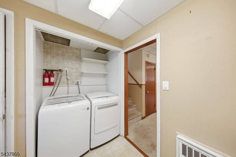 11 Koclas Dr Property Photo 31