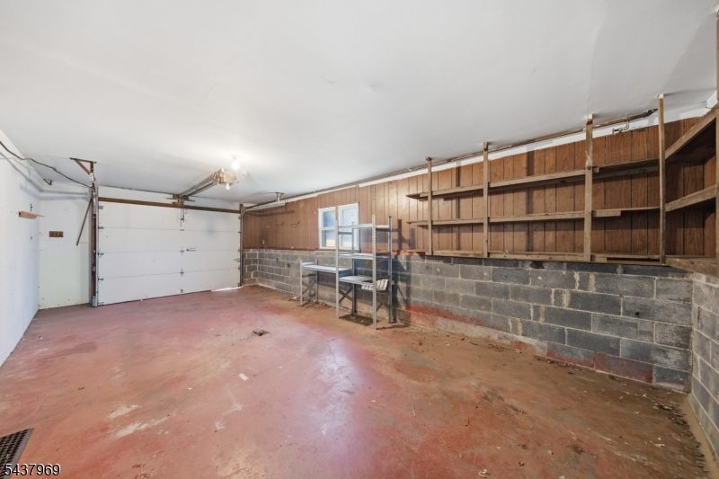 11 Koclas Dr Property Photo 35