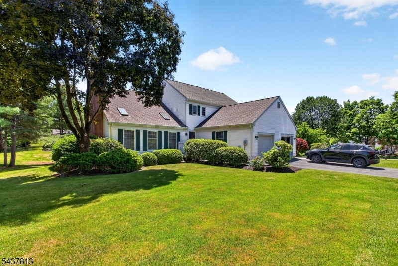 15 Hampton Ct Property Photo 1