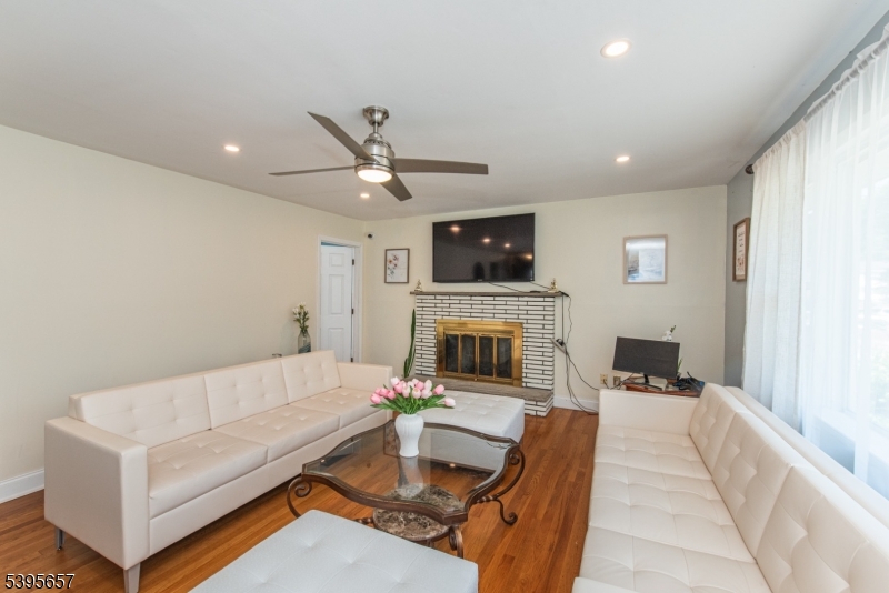 109 Mount Arlington Blvd Property Photo 11