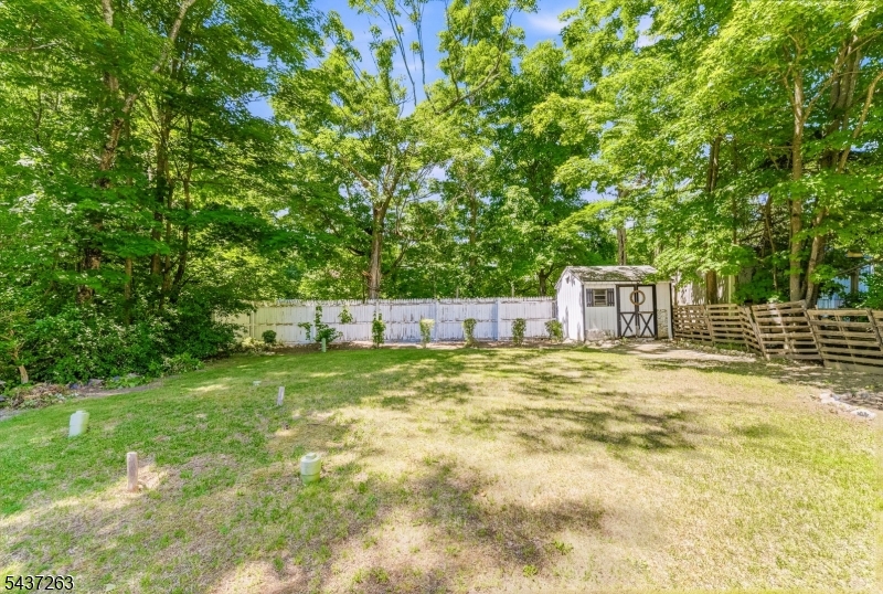 54 Summit Dr Property Photo 8