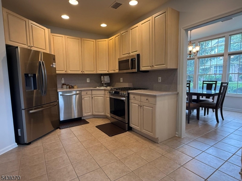 620 Turlington Ct Property Photo 4