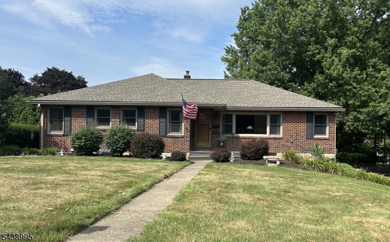 106 Liggett Blvd Property Photo 1